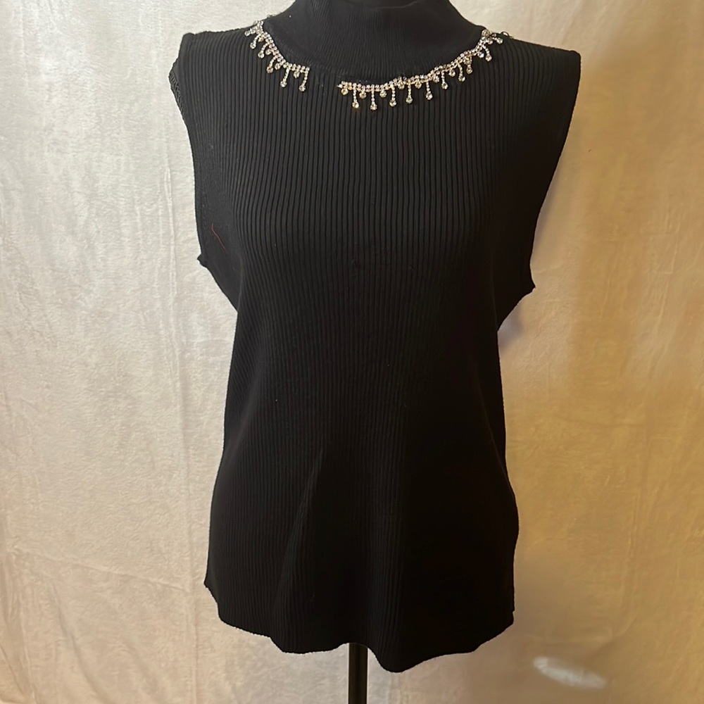 Carmen Marc Valvo  Sleeveless Pull Over Sweater Top Size XL Color Black NWT